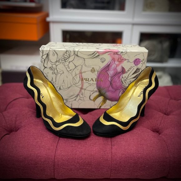 Prada Pumps- Size 38.5 - Picture 1 of 12